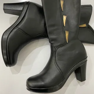 بوت پاشنه دار چرم 40