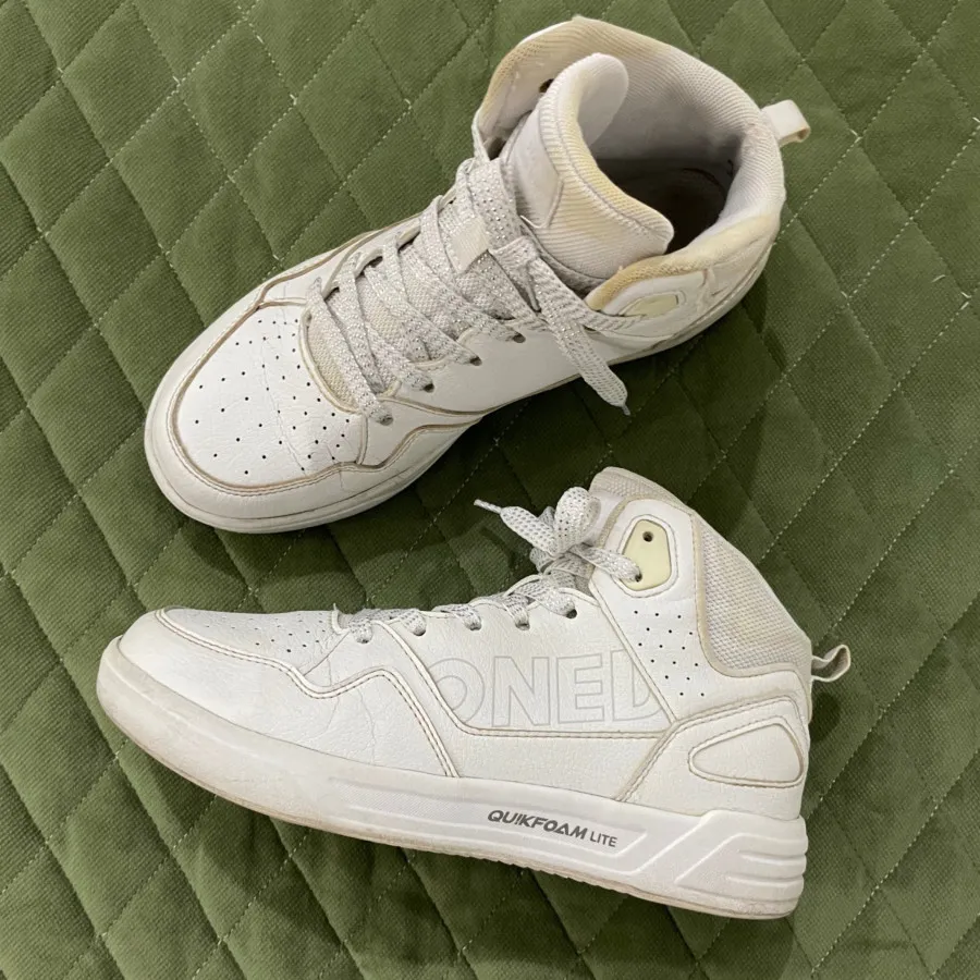 کتونی سفید 361