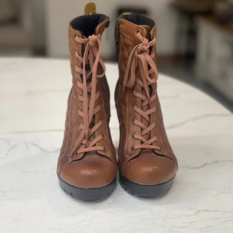 نیم بوت چرم کاملا نو