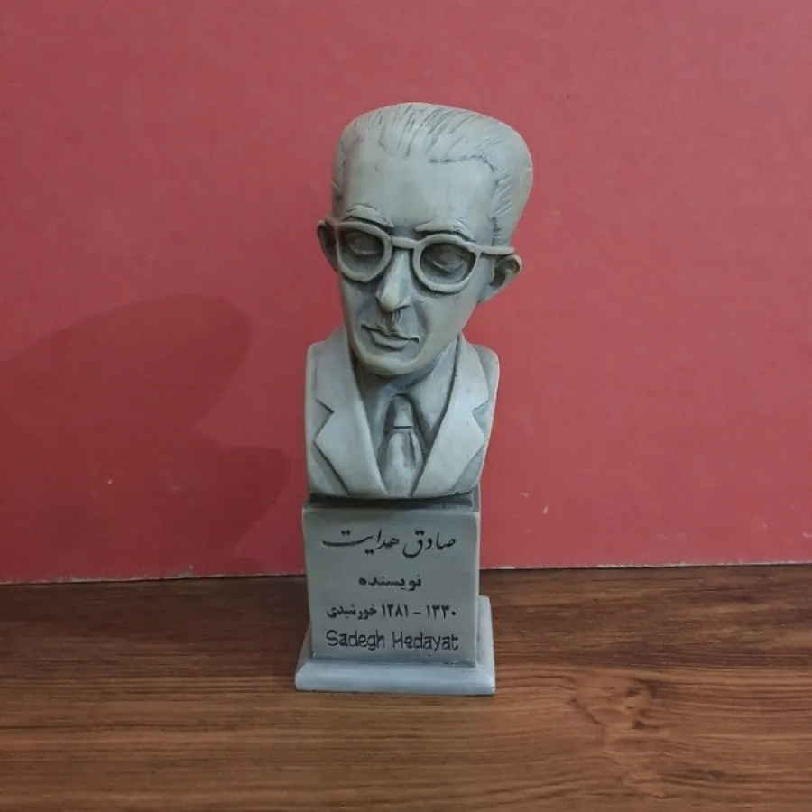 سردیس یادمان صادق هدایت