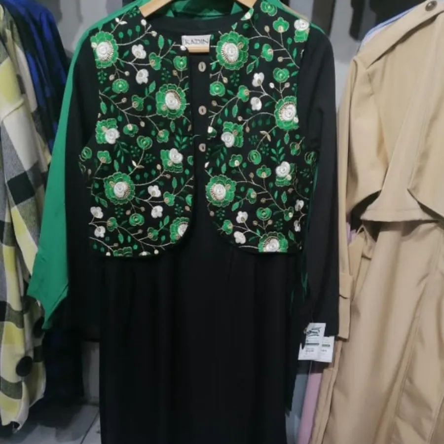 جلیقه و سارافون