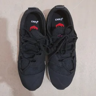برند Asics سایز 39 ، 40