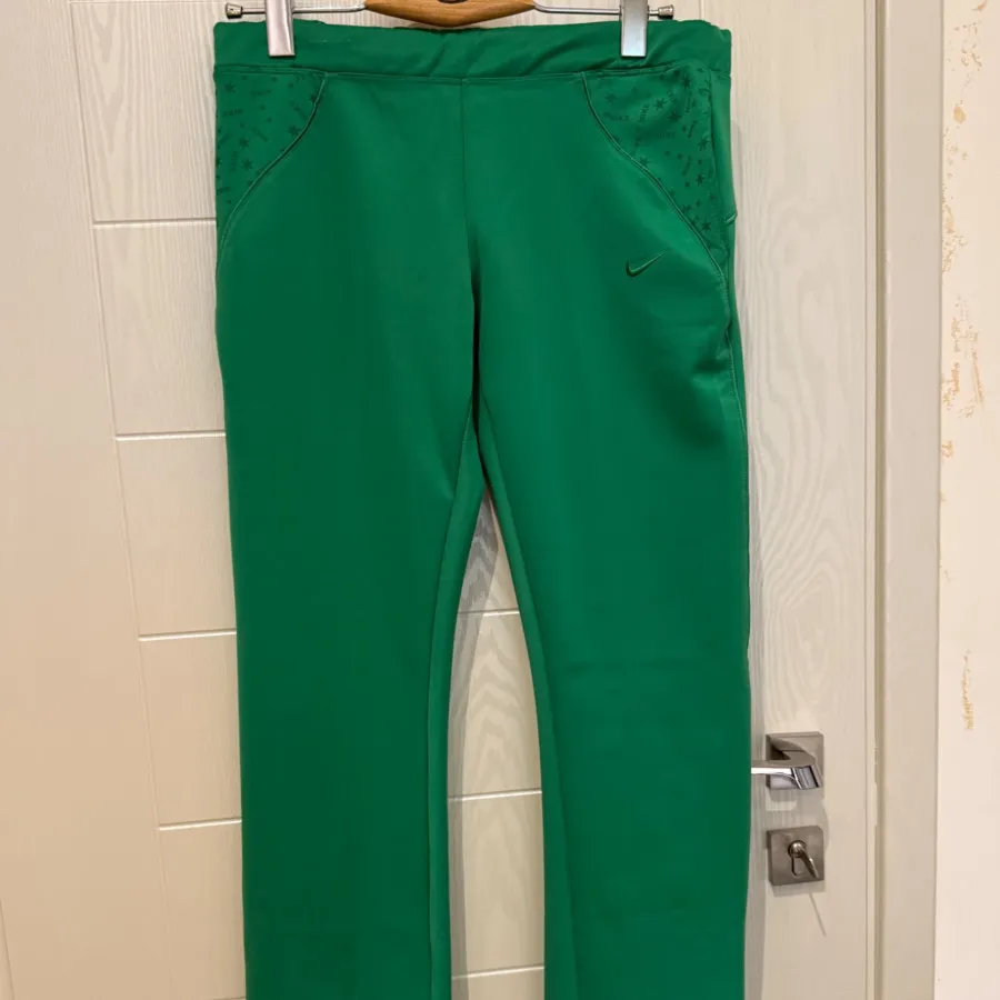 شلوار ورزشی نایک