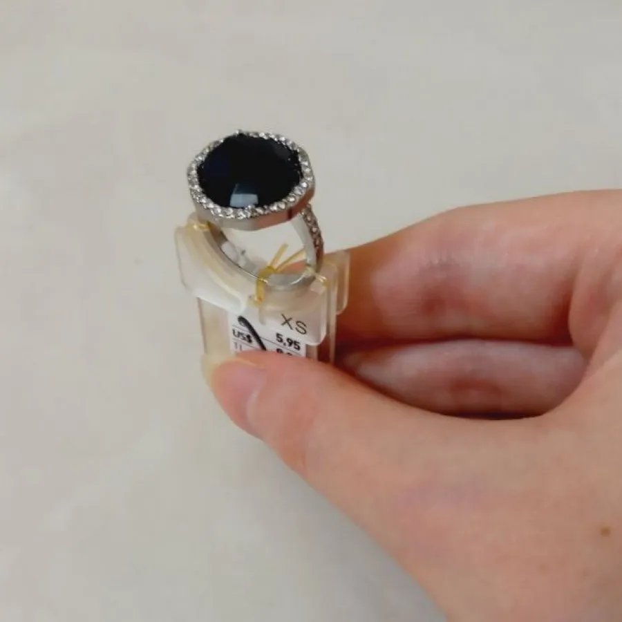 انگشتر جذاب و زیبا