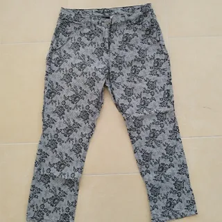 شلوار لی خاکستری