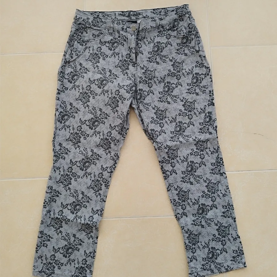 شلوار لی خاکستری