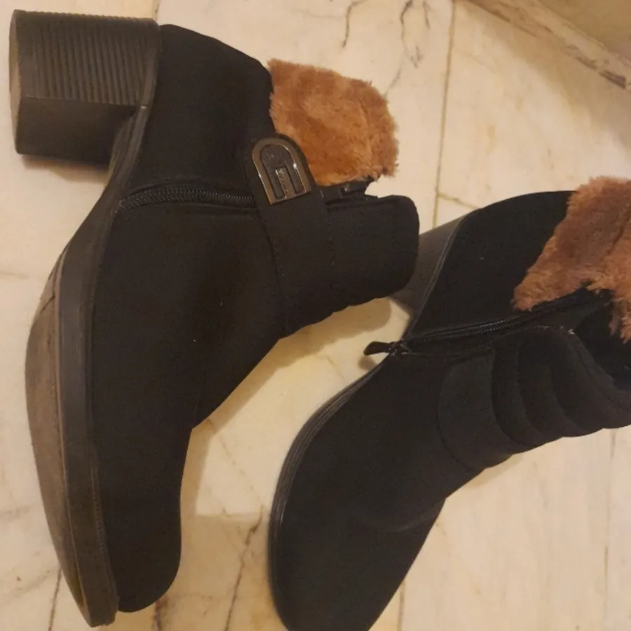 بوت زنانه خزدارجیر مشکی