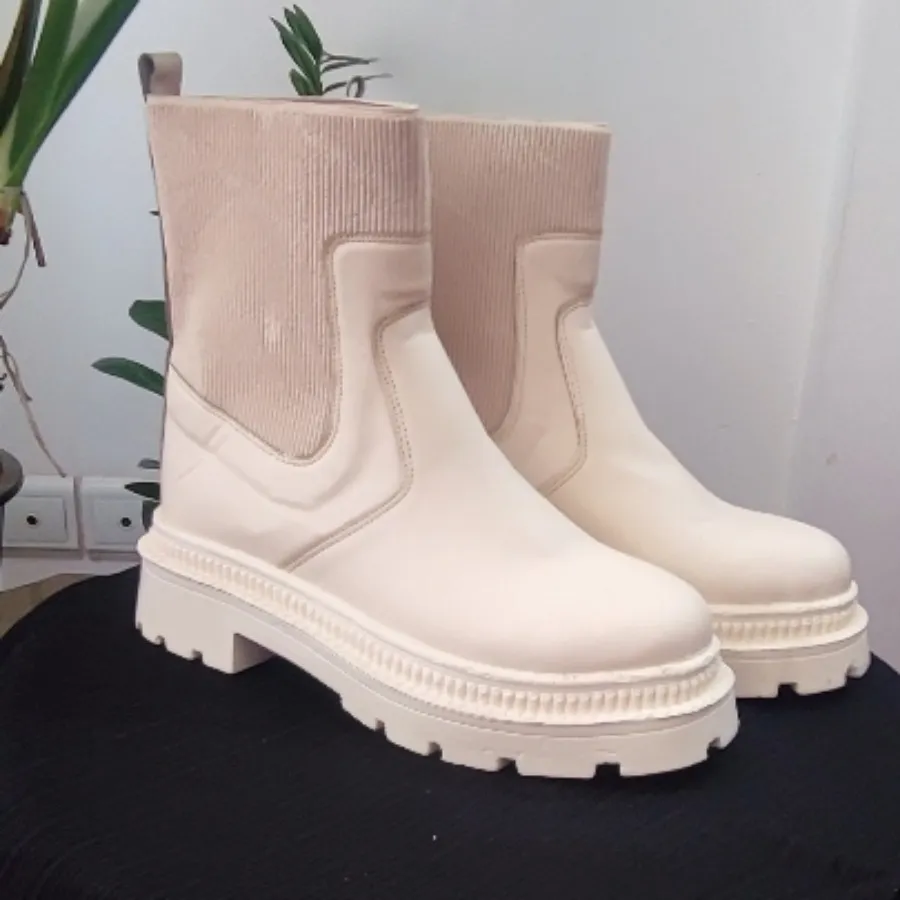 نیم بوت کرمی