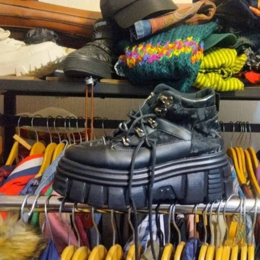 کفش لژدار راک