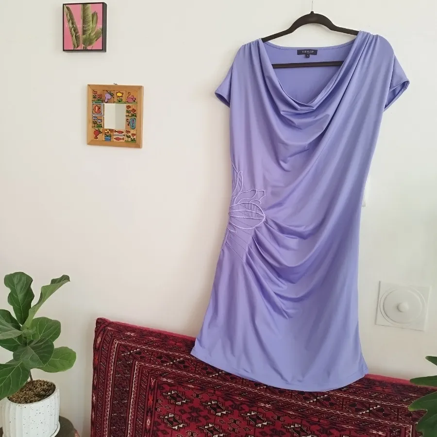 پیراهن یاسی یقه شل
