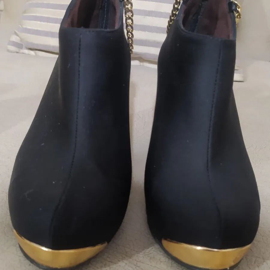 نیم بوت مجلسی سایز37