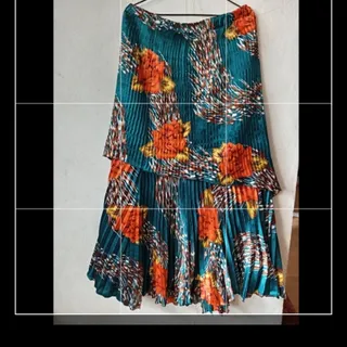 دامن پلیسه ای