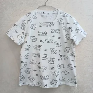 تیشرت سفید گربه