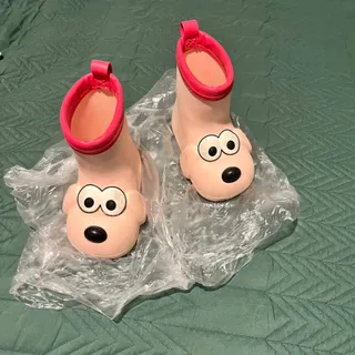 بوت ضد اب صورتی طرح دار