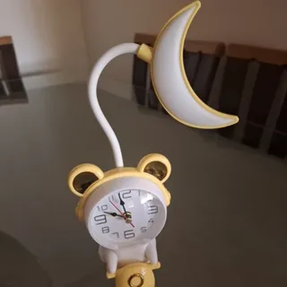 ساعت و چراغ خواب