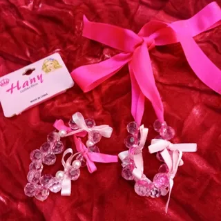 گردنبند و دستبند