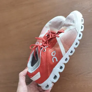 کفش آن رانینگ اصل