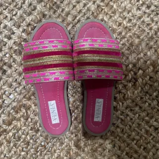 صندل سرخابی خوشرنگه خیلی