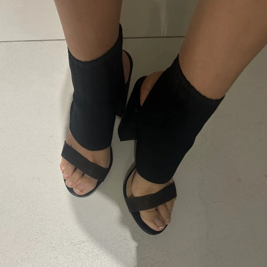 کفش پاشنه بلند برند زارا