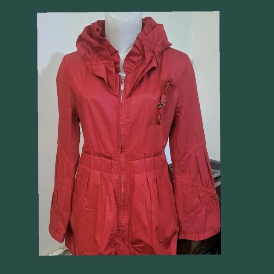 پالتو قرمز مجلسی