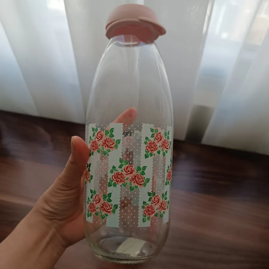 بطری شیر آب