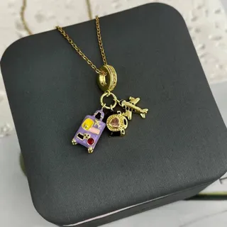 گردنبند چارم