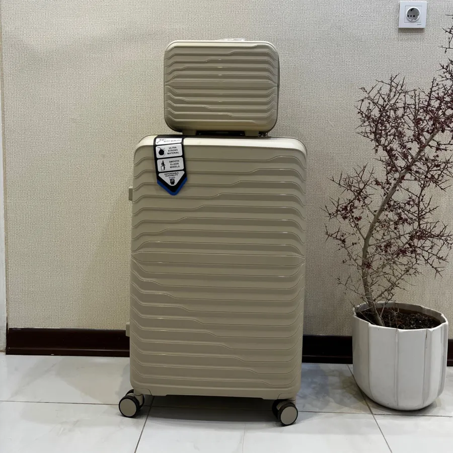 چمدان خارجی کاملا نو