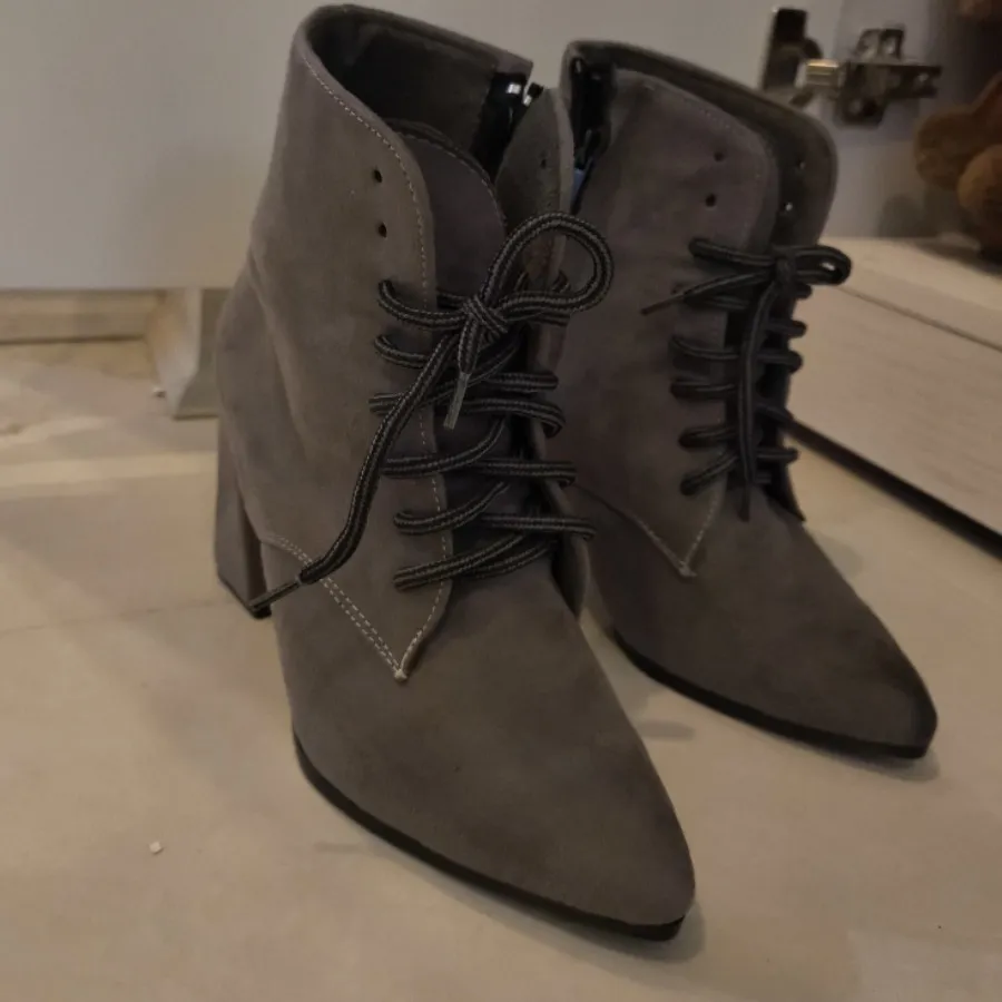 نیم بوت مجلسی سایز 37