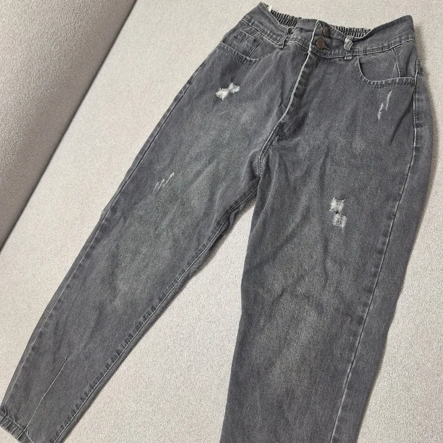 شلوار جین مام فیت طوسی