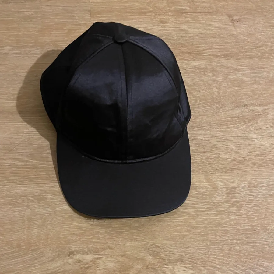 کلاه اچ ان ام