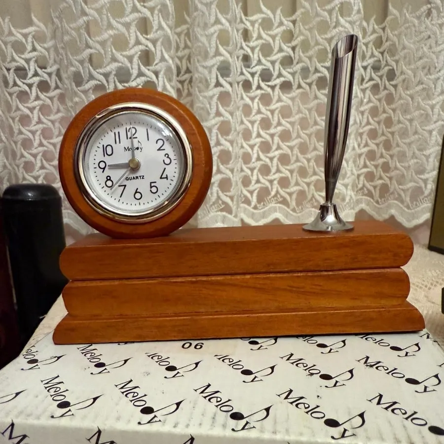 ساعت قلمدان