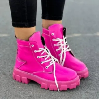 نیم بوت صورتی