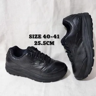 کتونی بروکس