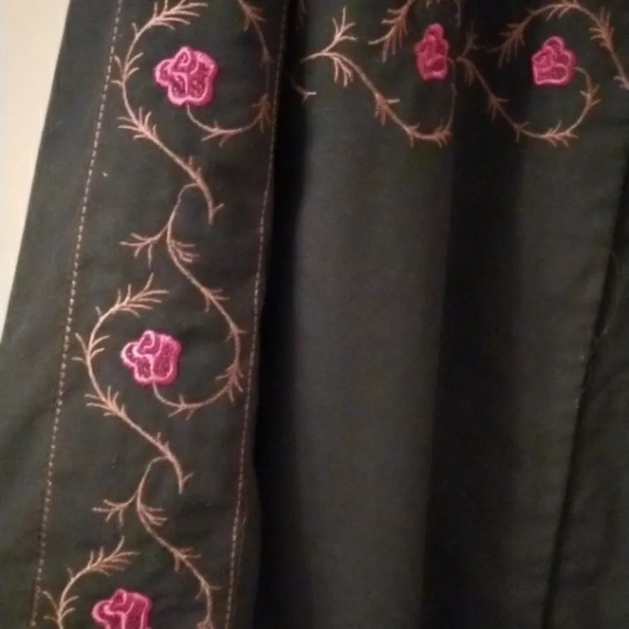 مانتو گلدوزی