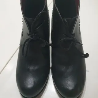 نیم بوت چرم مشکی