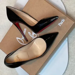 کفش لوبوتین