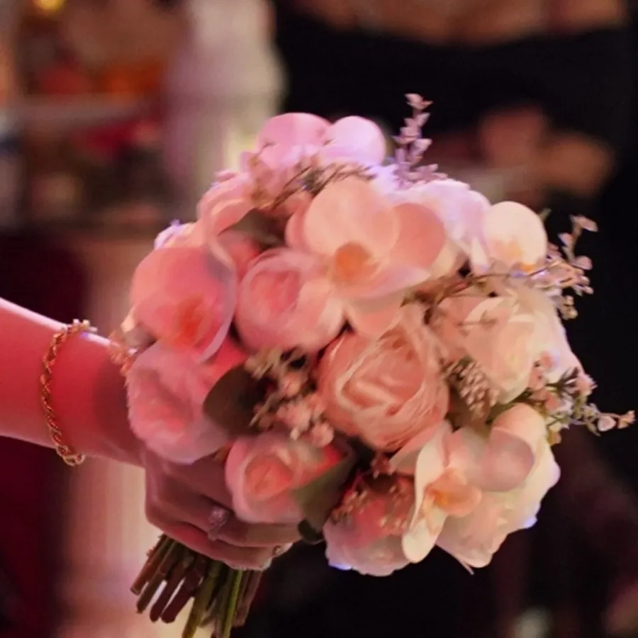 دسته گل عروس