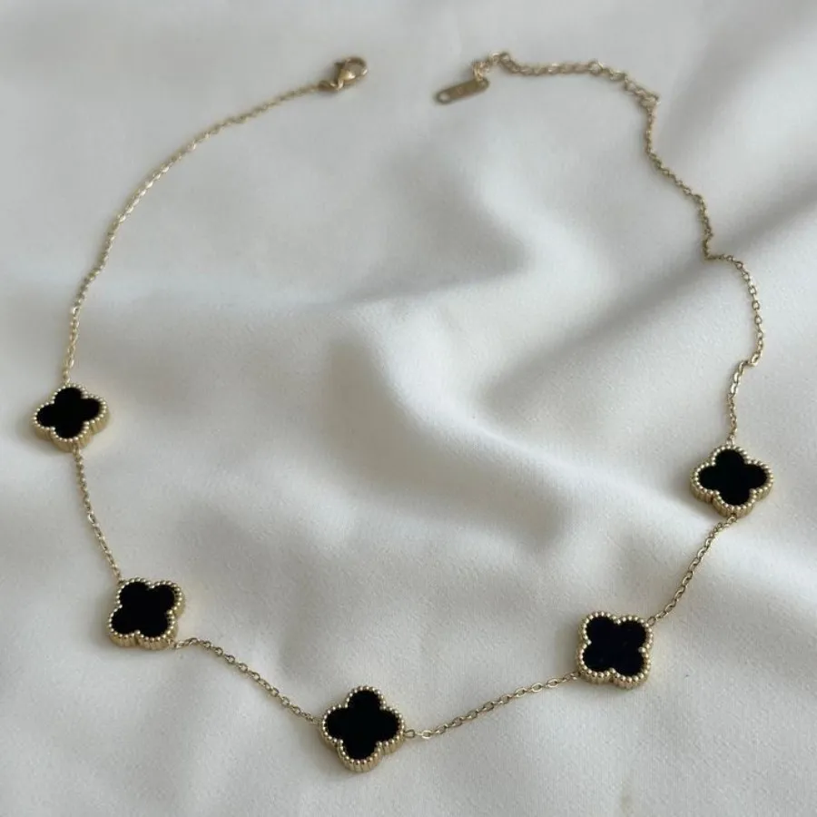 گردنبند ونکلیف