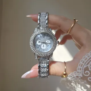 ساعت زنانه نگین دار