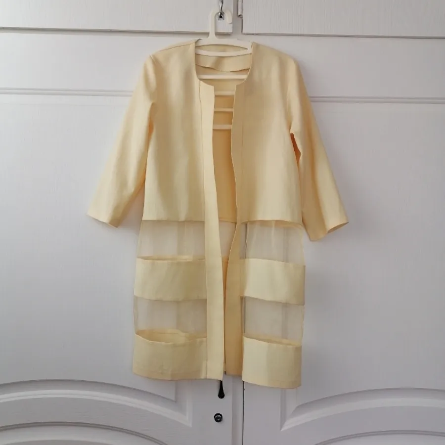 مانتو کتی زرد