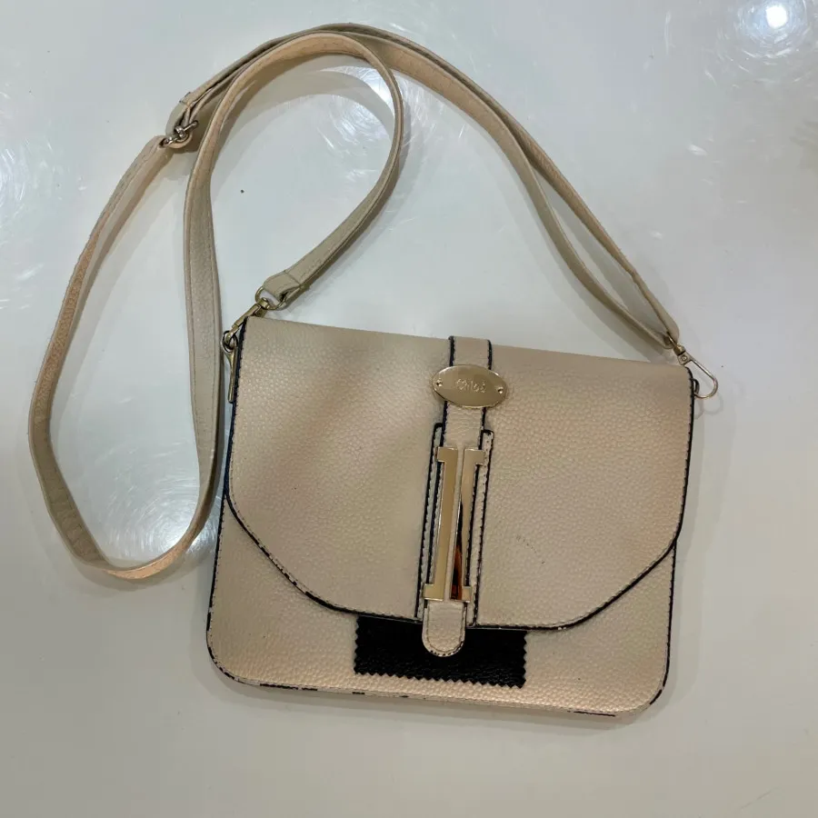 کیف دوشی کرم