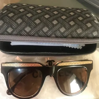 عینک با جاعینکی