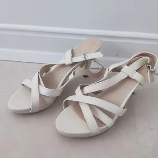 کفش پاشنه بلند