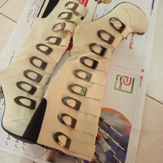 پوتین پاشنه دار مجلسی