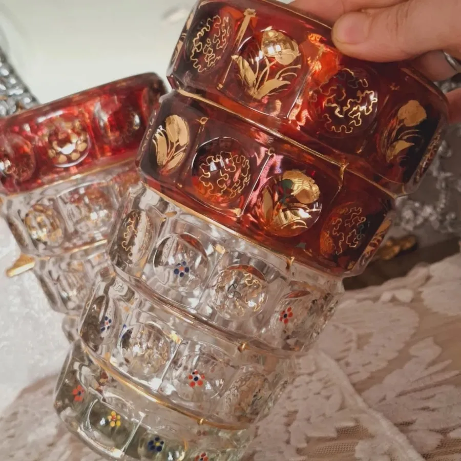 گلدان دانه نشان