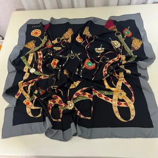 روسری گوچی اصل