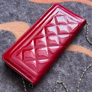 کیف دستی قرمز ورنی