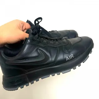 کتونی چرمی مشکی