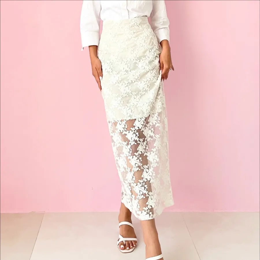 دامن گلدوزی