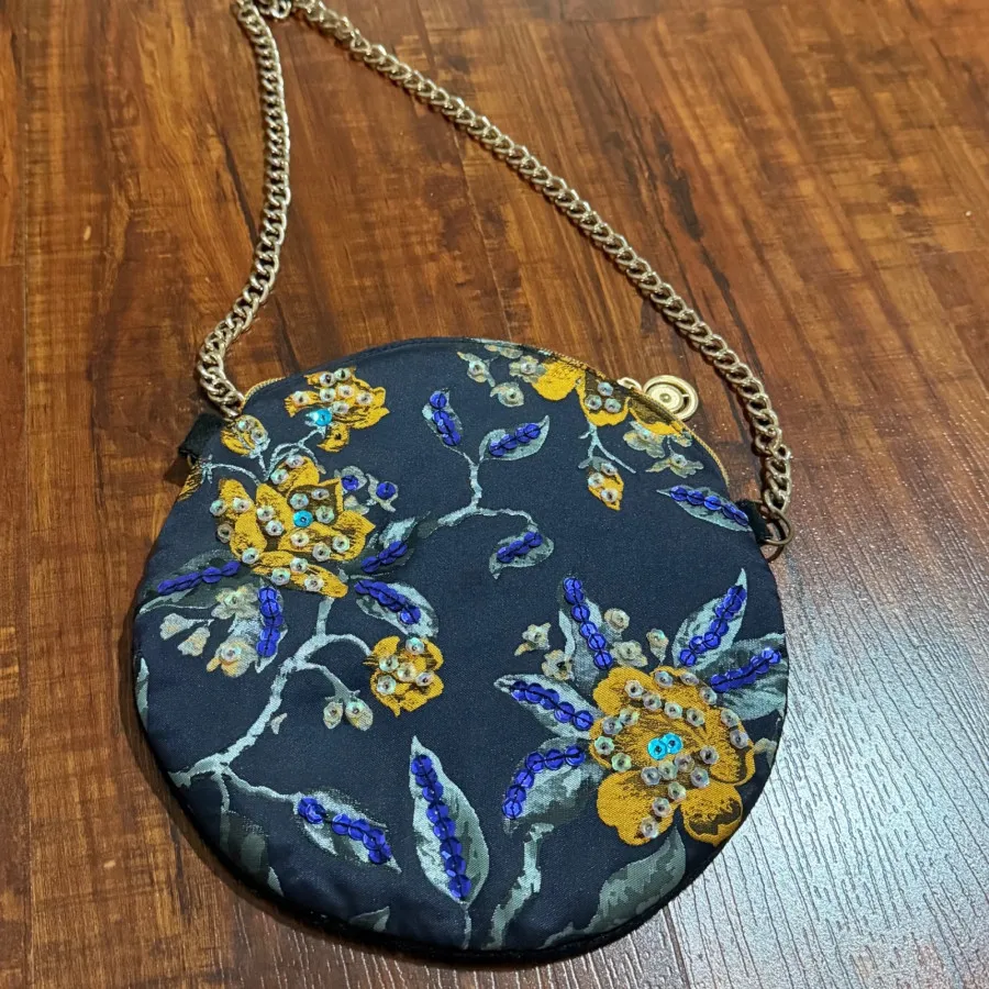 کیف گرد دست دوز پولک دوزی